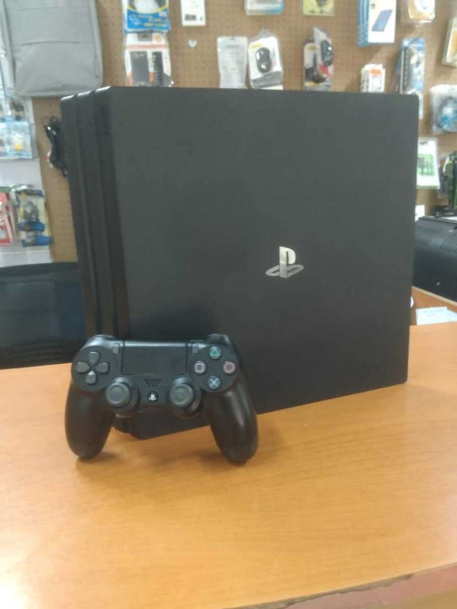 PS4 PRO 1TB