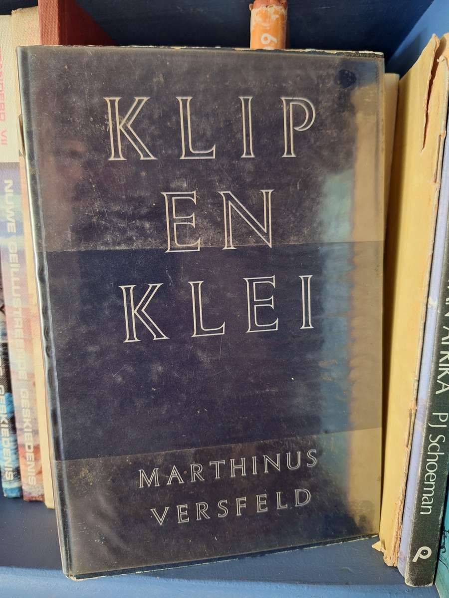 MARTHINUS VERSFELD-Klip en Klei-1968 eerste uitgawe. Kortverhaalkuns.