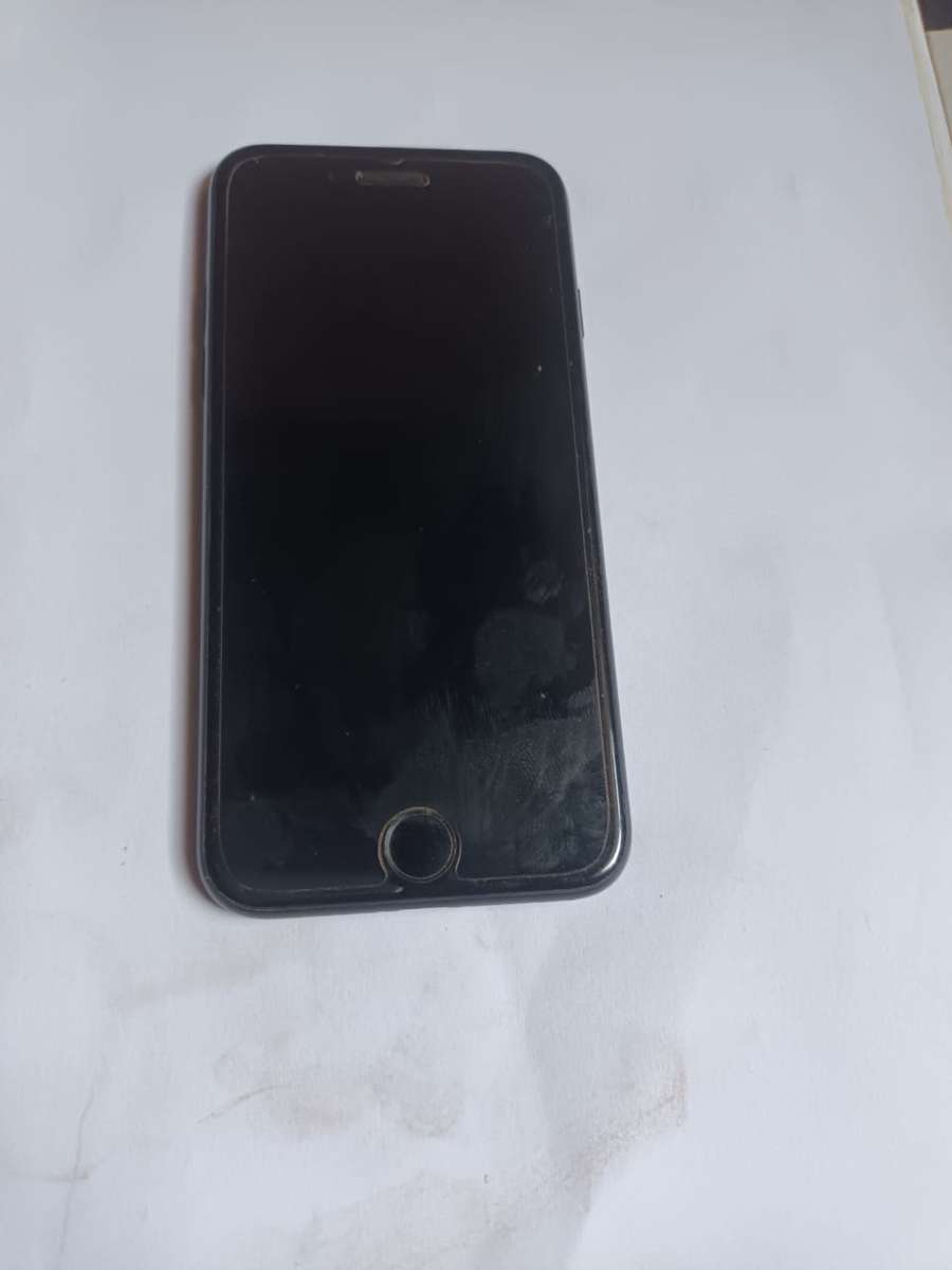 iphone 7 128 GB please read