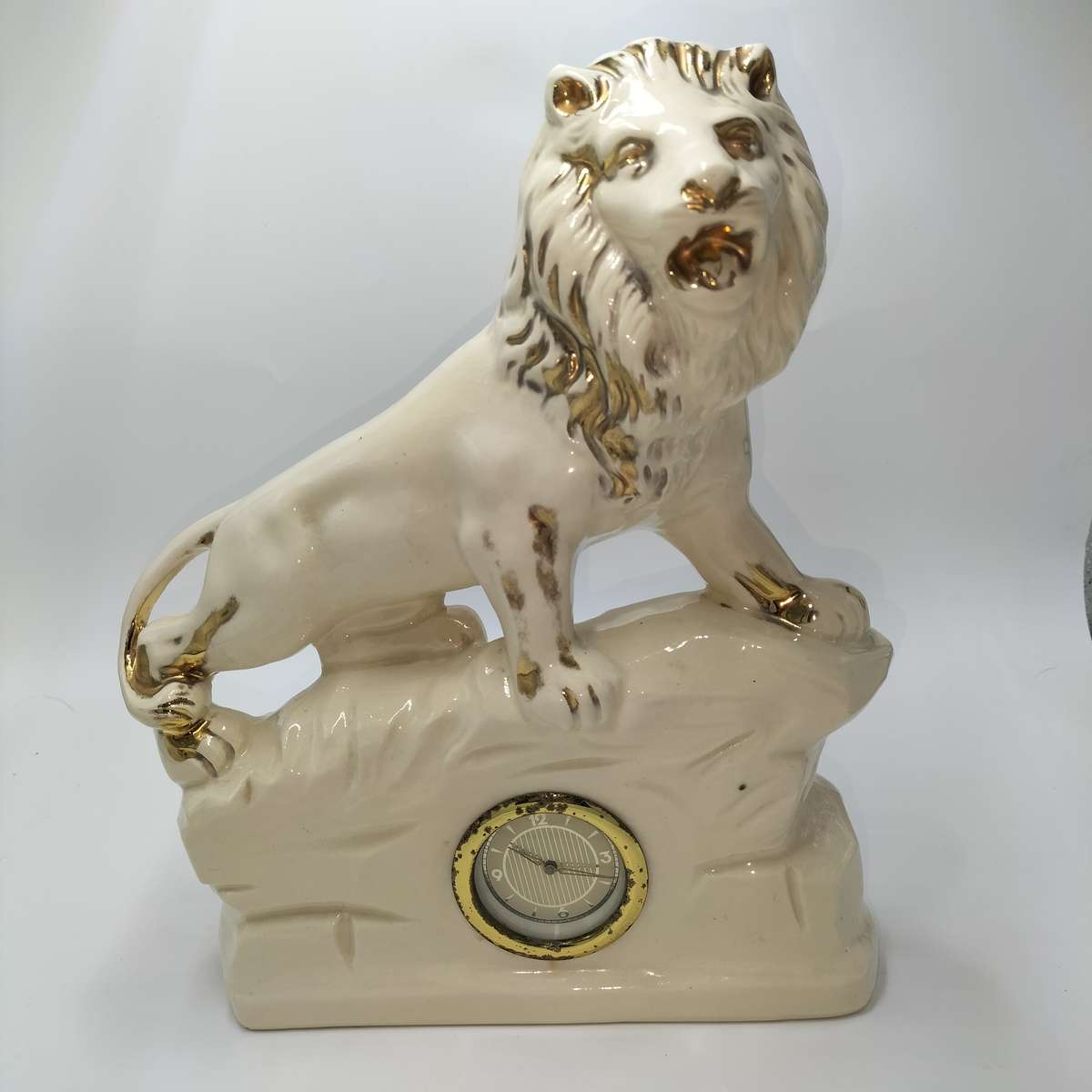 Large Vintage Porcelain Lion Clock (NOT TESTED)!!!!