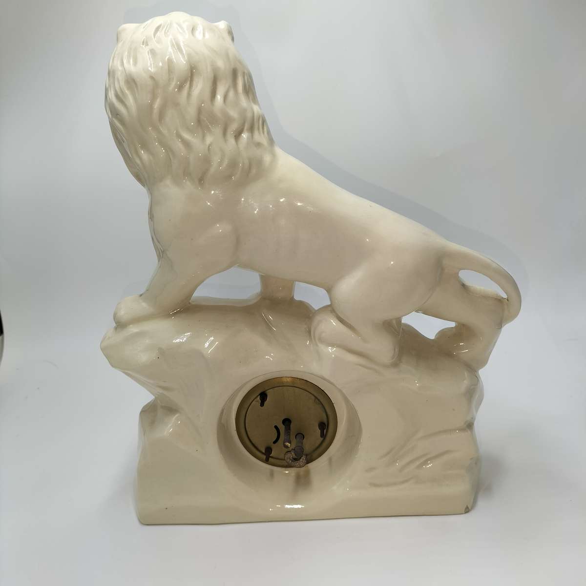 Large Vintage Porcelain Lion Clock (NOT TESTED)!!!!