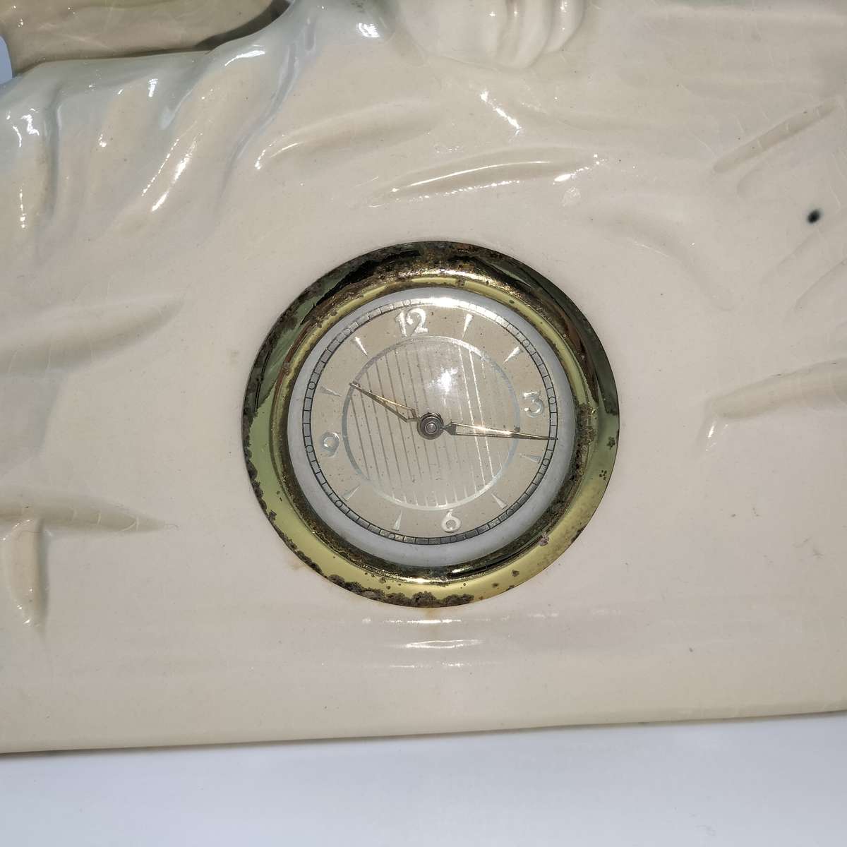 Large Vintage Porcelain Lion Clock (NOT TESTED)!!!!