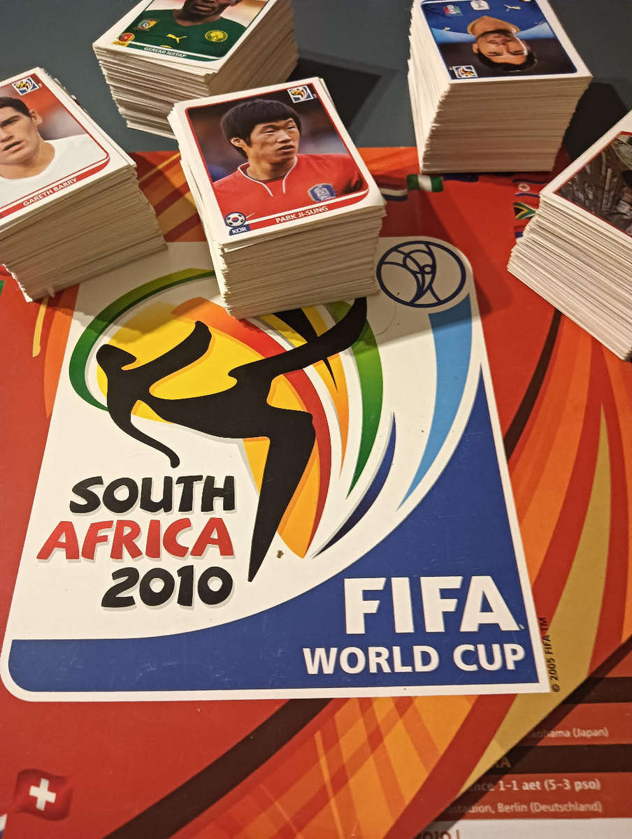 FIFA 2010 world cup panini album+ 800 stickers