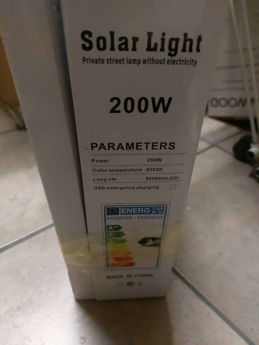 200W Solar Floodlight System - Ecco RS127200