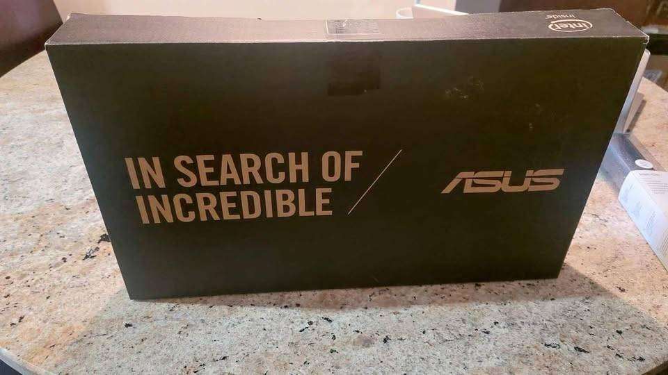 ASUS X543UA Notebook - Core i5-8250U, 15.6` HD, 4GB RAM, 1TB HDD