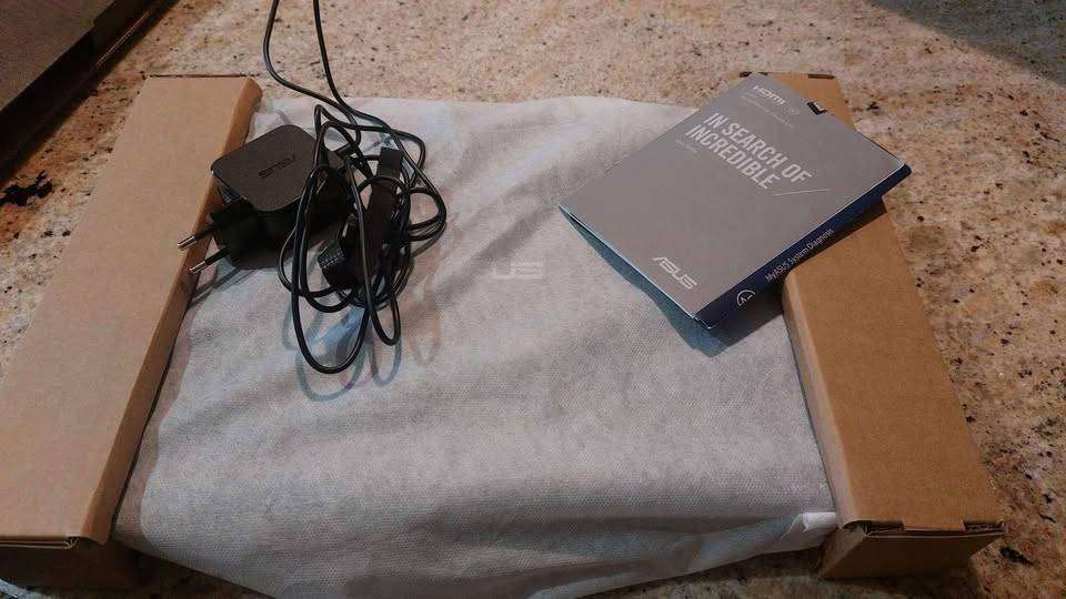 ASUS X543UA Notebook - Core i5-8250U, 15.6` HD, 4GB RAM, 1TB HDD