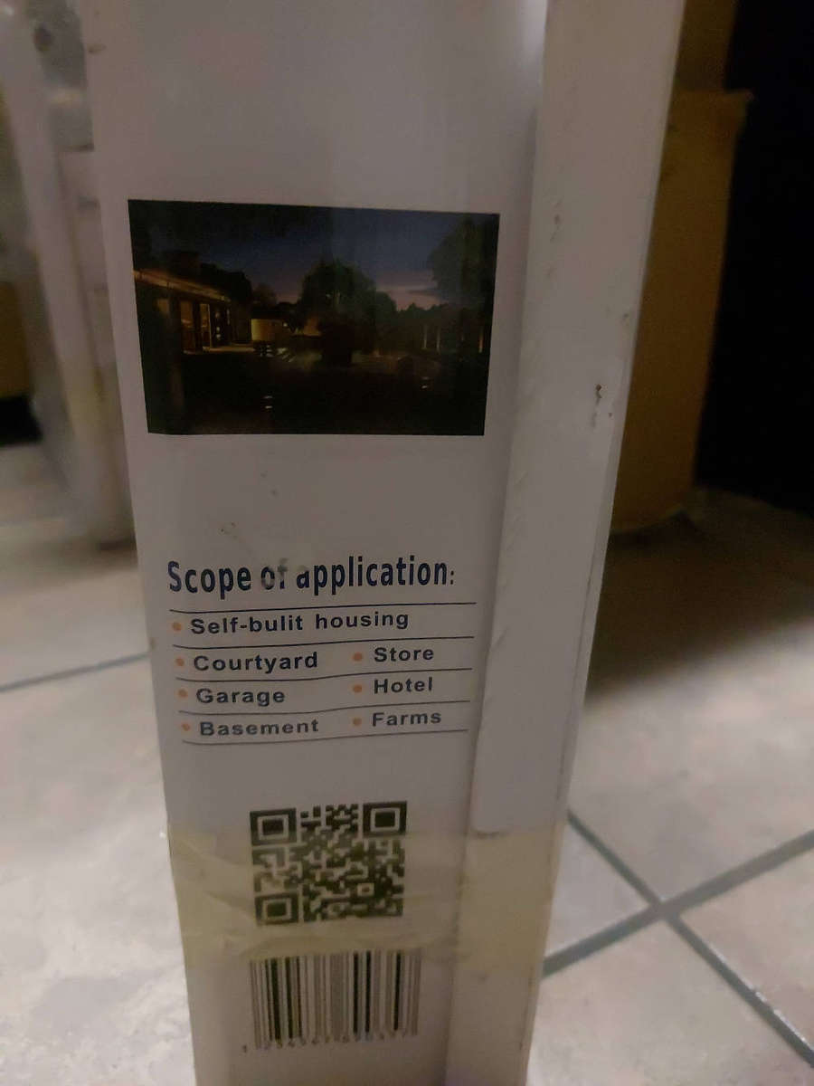 200W Solar Floodlight System - Ecco RS127200