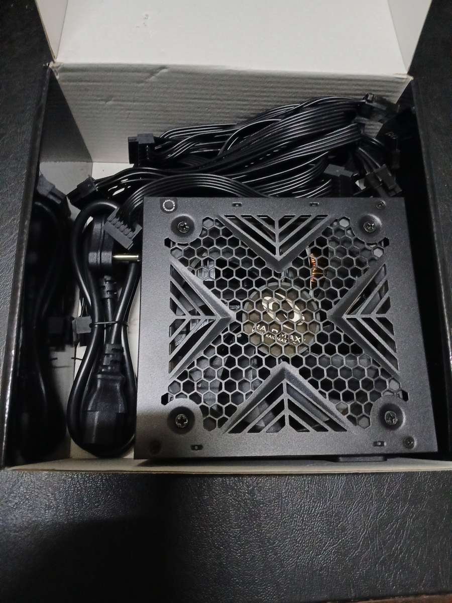 Raidmax XT-Series 550W Non-Modular