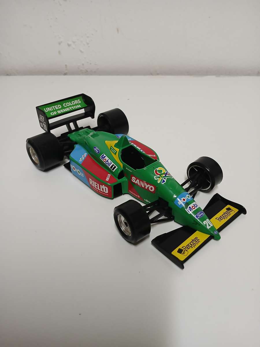 X3 Burago 1/24 Scale Diecast F1 Models +  X2 Matchbox Grand Prix Cars F1