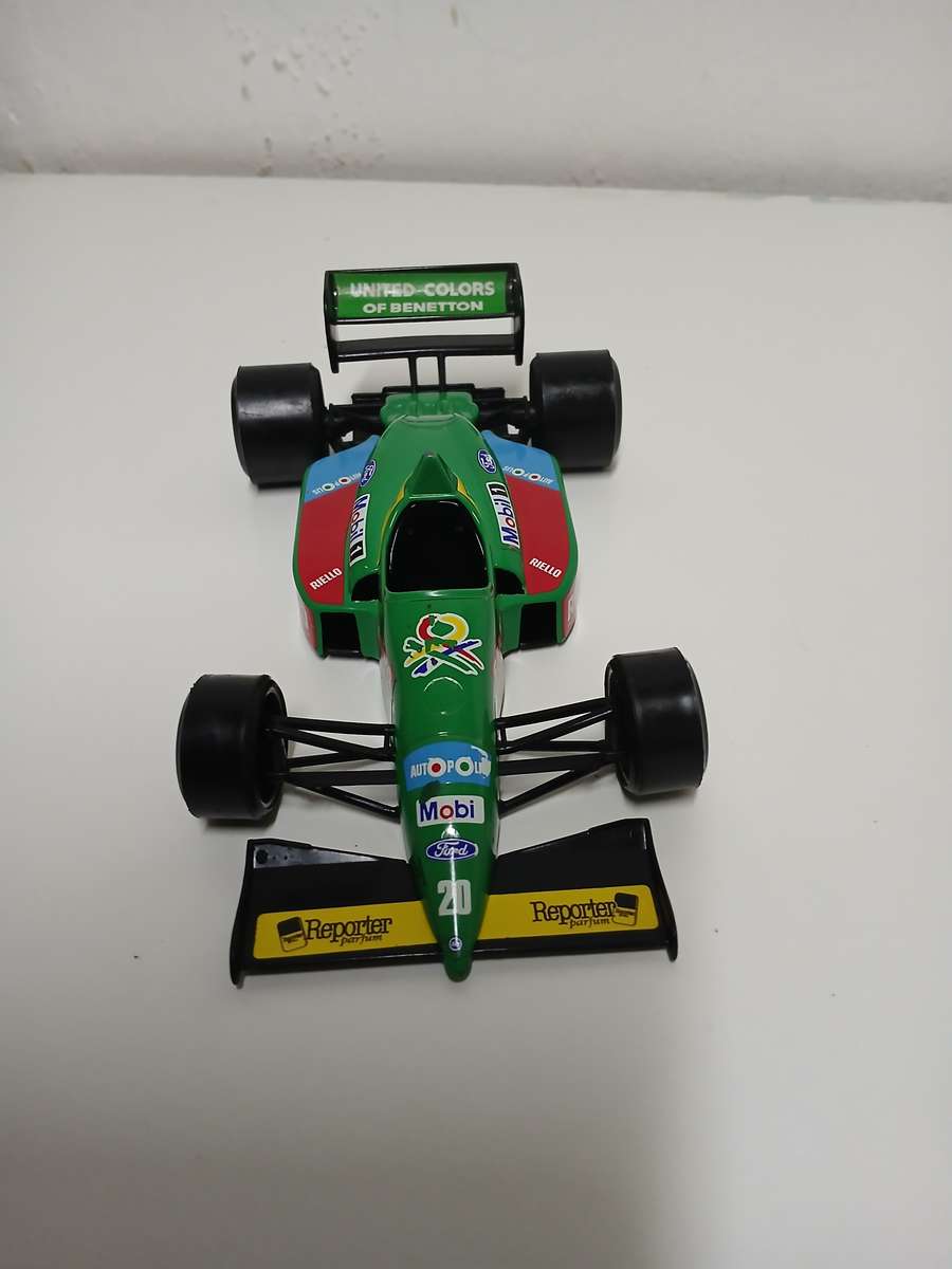 X3 Burago 1/24 Scale Diecast F1 Models +  X2 Matchbox Grand Prix Cars F1