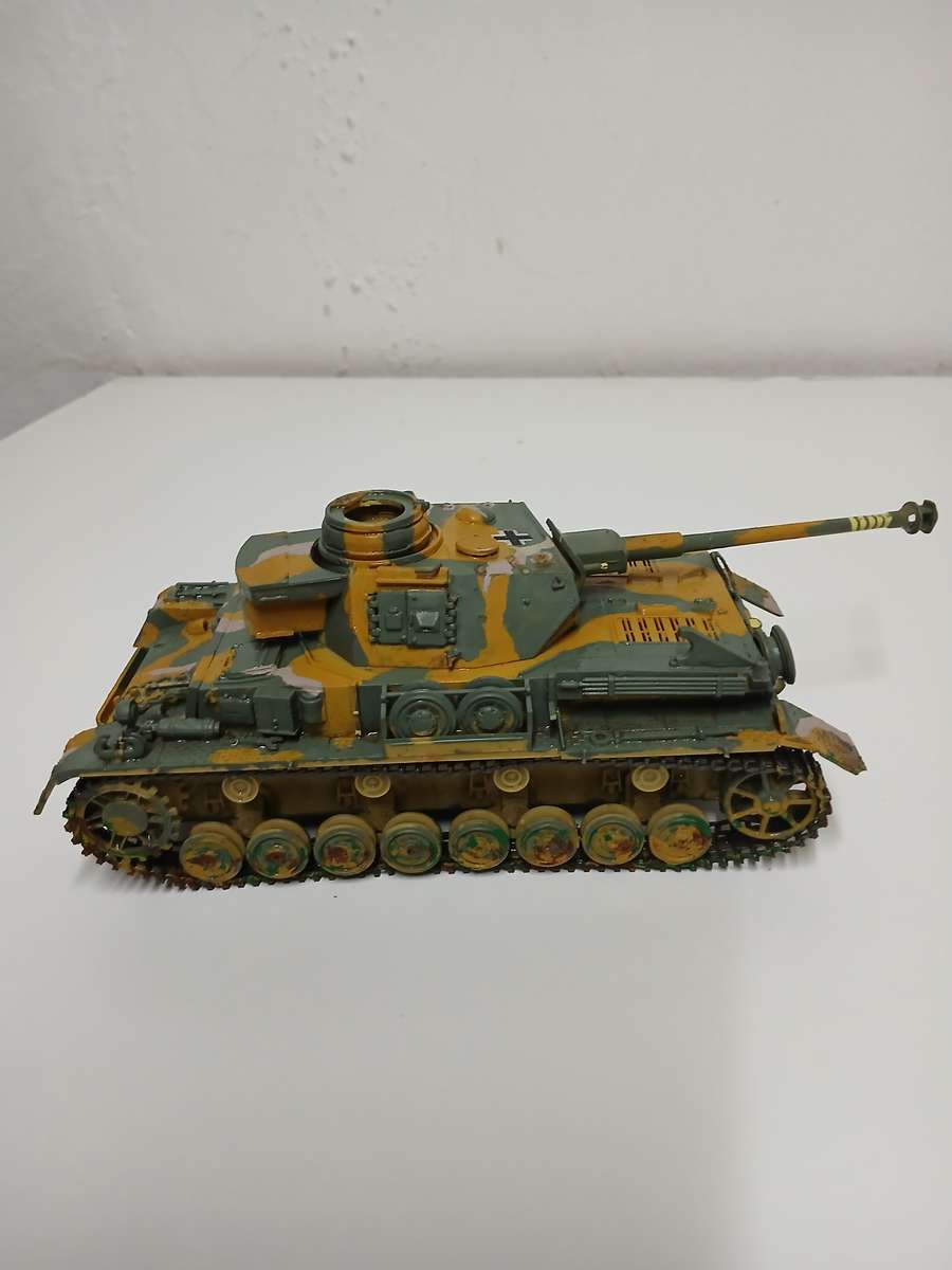 Military Micro Machines & model tank