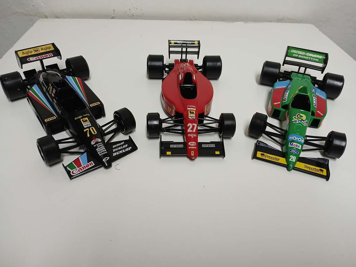 X3 Burago 1/24 Scale Diecast F1 Models +  X2 Matchbox Grand Prix Cars F1