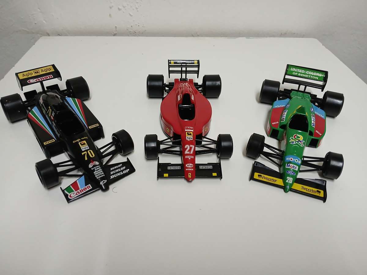 X3 Burago 1/24 Scale Diecast F1 Models +  X2 Matchbox Grand Prix Cars F1