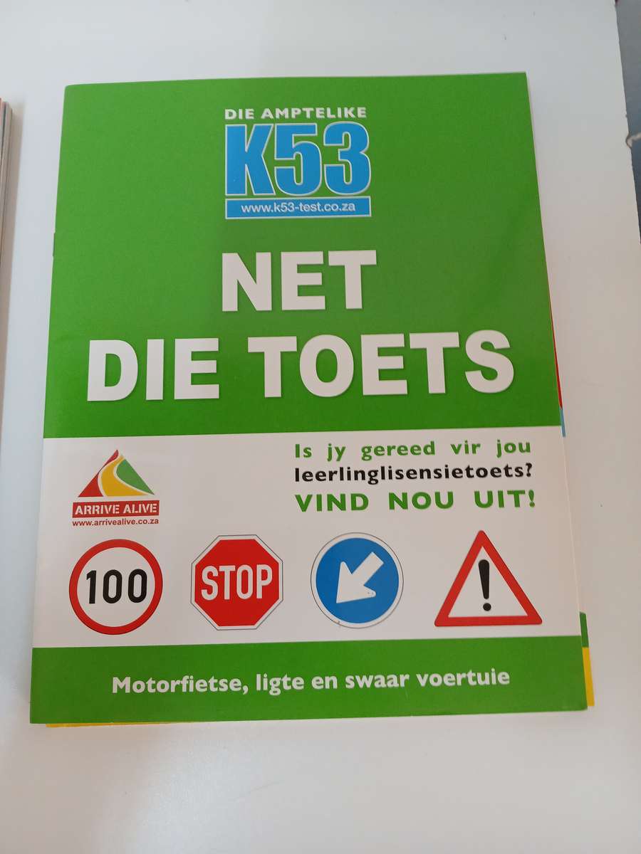 The New Official K53 Manual: For the learner's and driving licence tests
