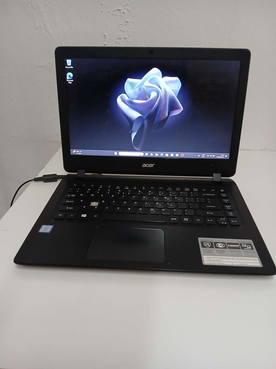 Acer Aspire ES 14 (ES1-433)