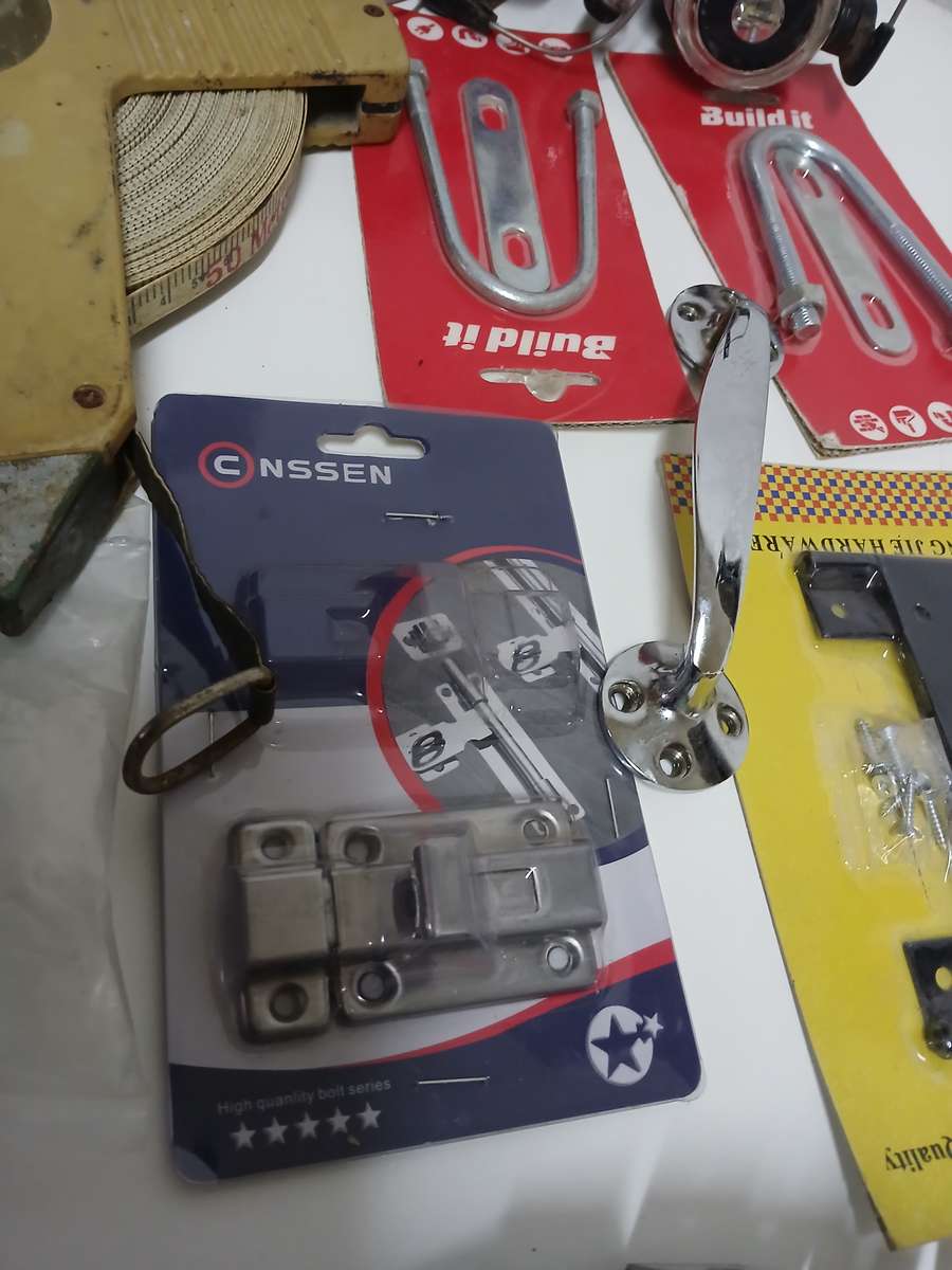 *Weekend Special*BULK LOT OF ITEMS *ONE BID FOR THE LOT*