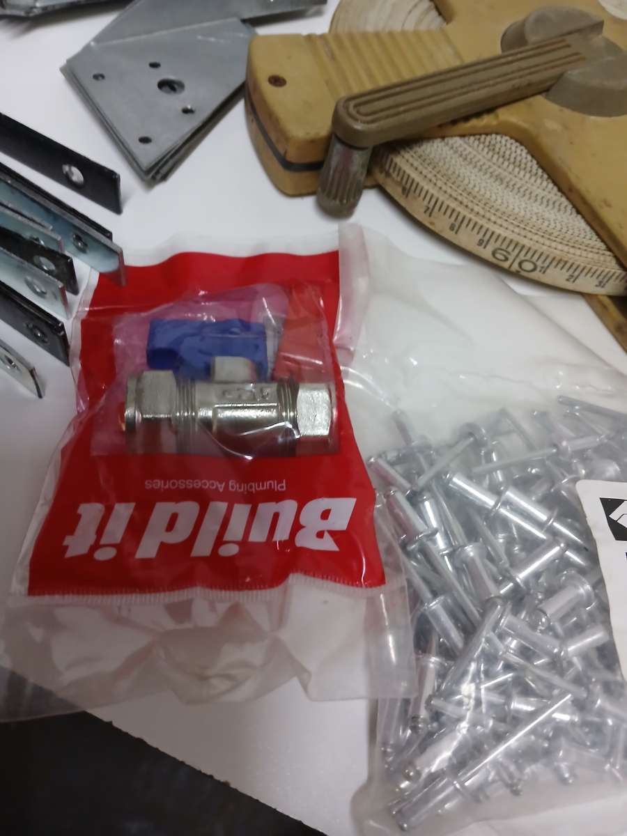 *Weekend Special*BULK LOT OF ITEMS *ONE BID FOR THE LOT*