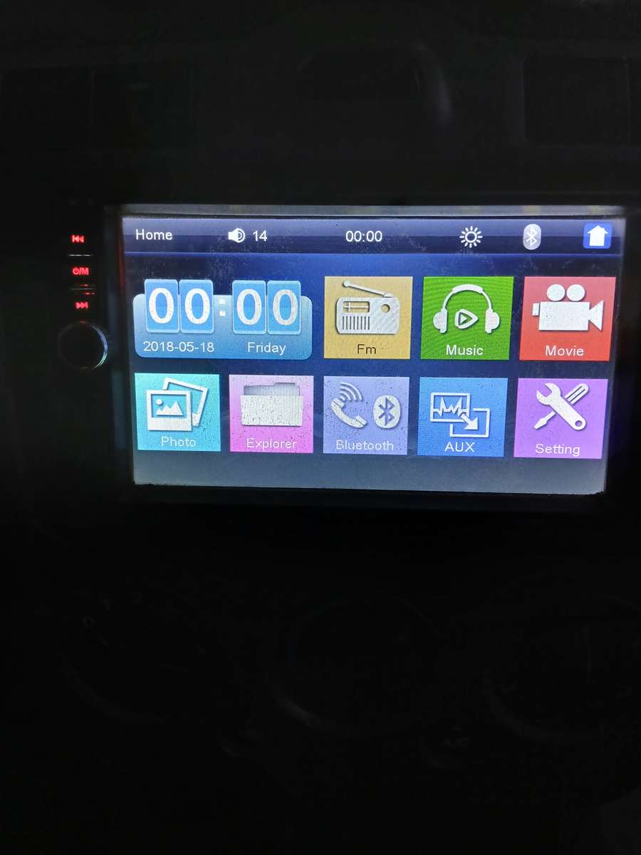 7" Touch Screen Car MP3/MP4 Player. Bluetooth, FM, SD, USB, AUX.& reverse camera