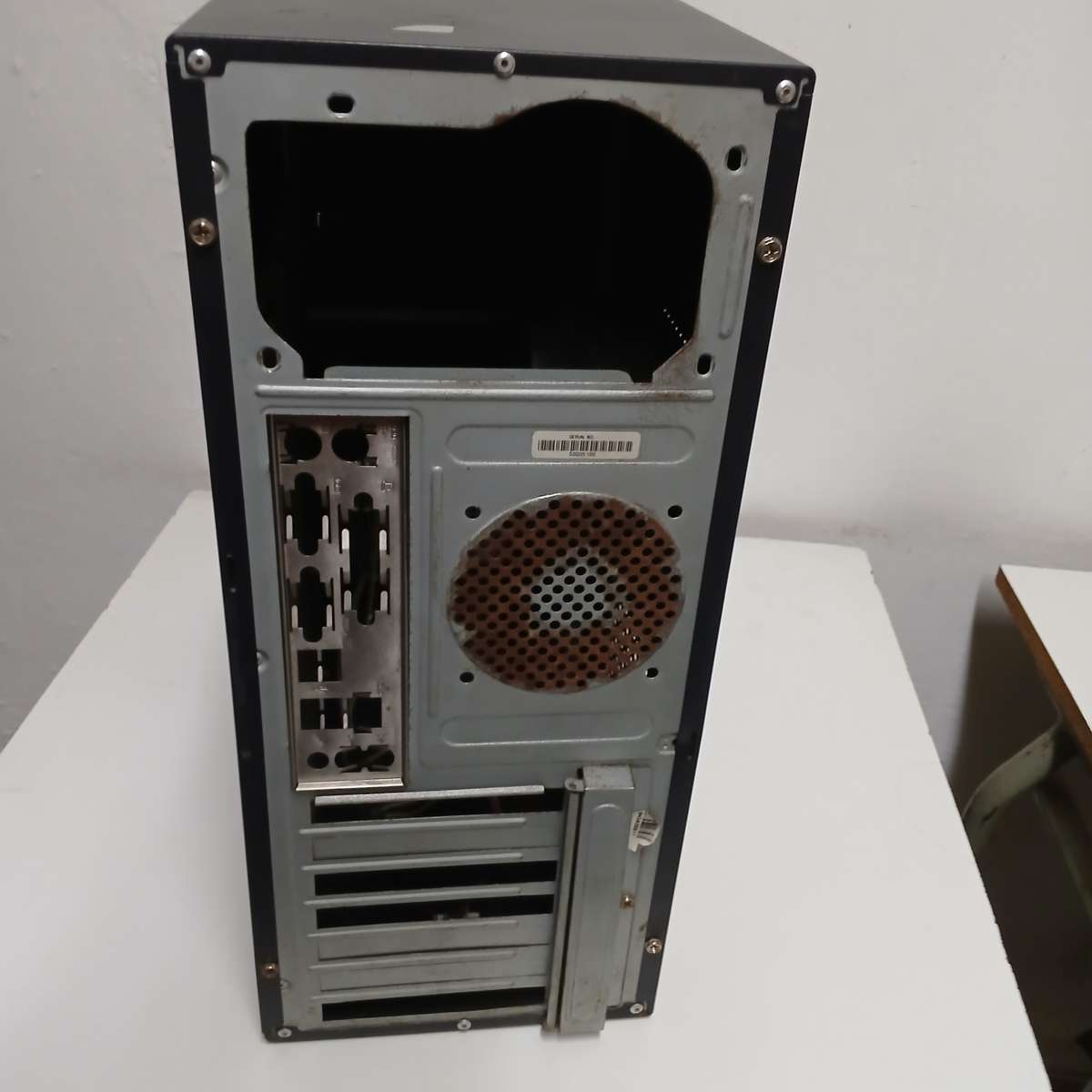 Gigabyte GZ-P1 Mini Tower Chassis