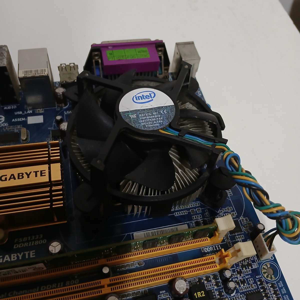 Gigabyte GA-G31M-ES2C motherboard