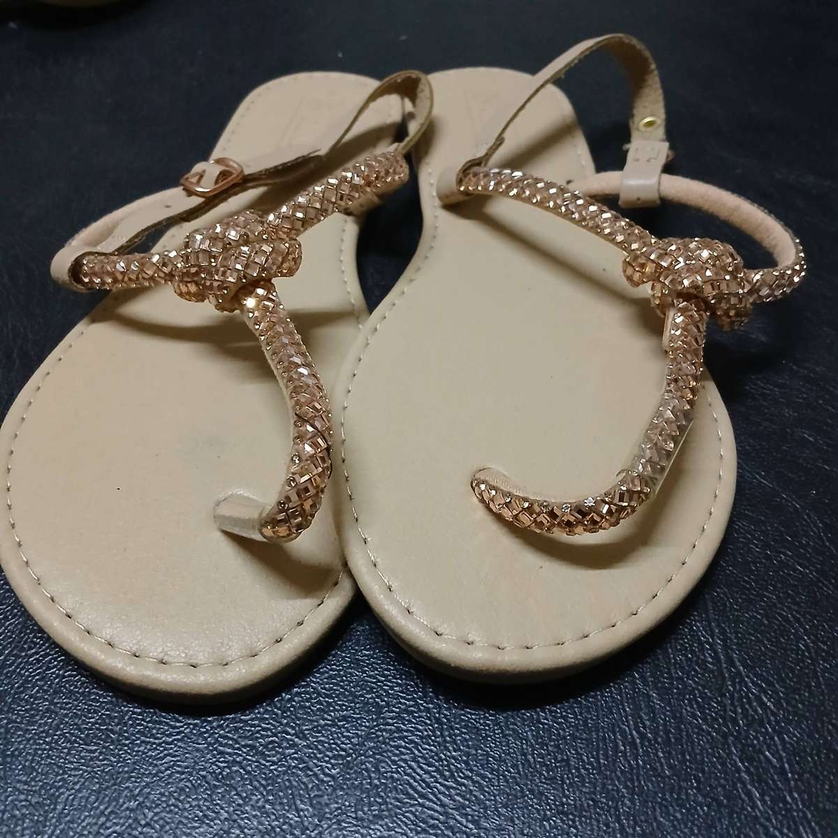 Thong sandles