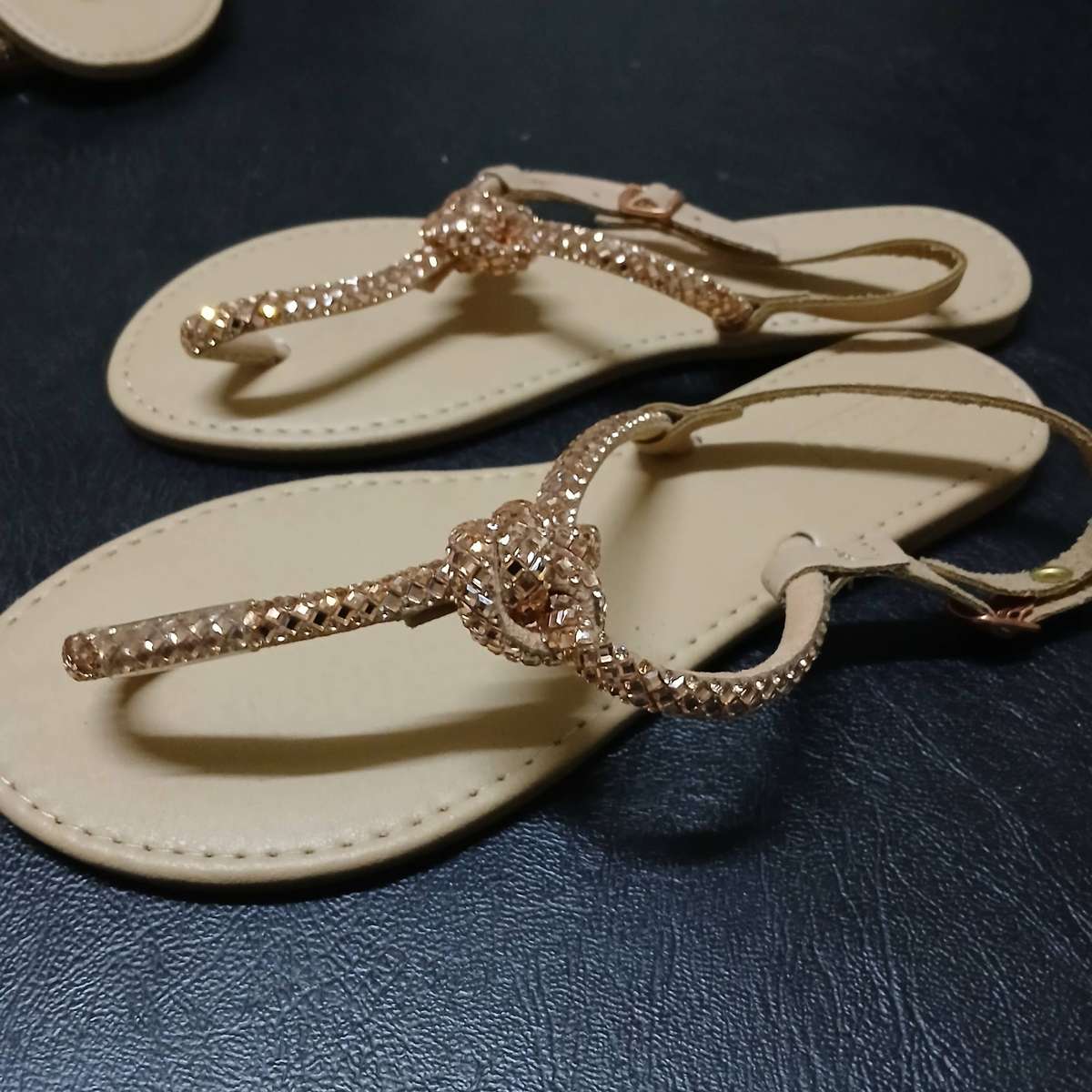 Thong sandles