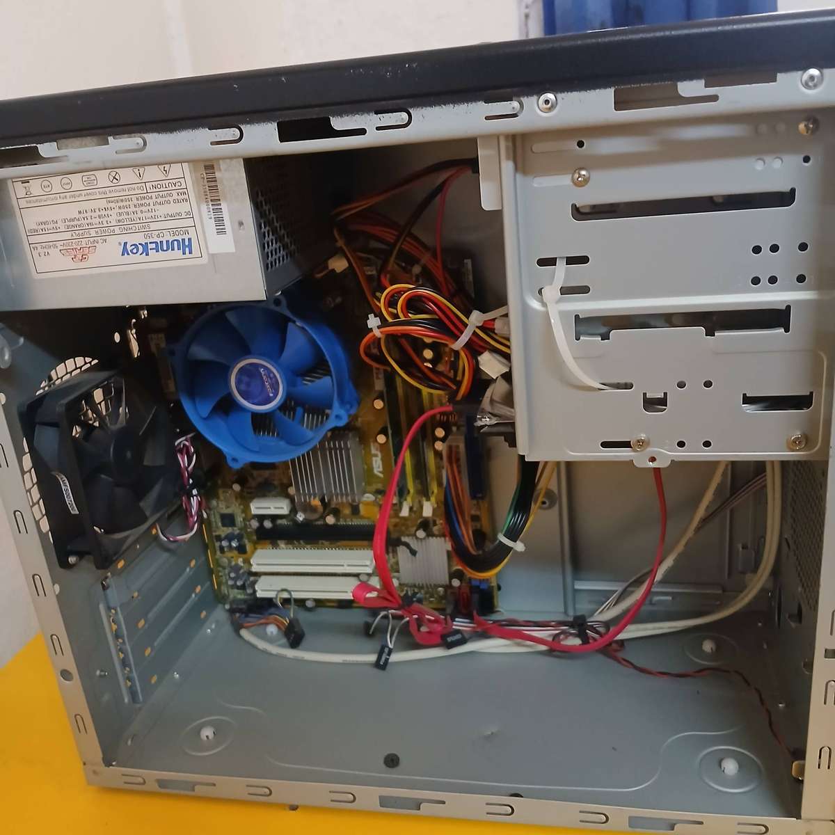 Mecer PC - Pentium Dual-Core E5300 @ 2.6GHz, 2GB DDR2, 250GB HDD - Desktop Case