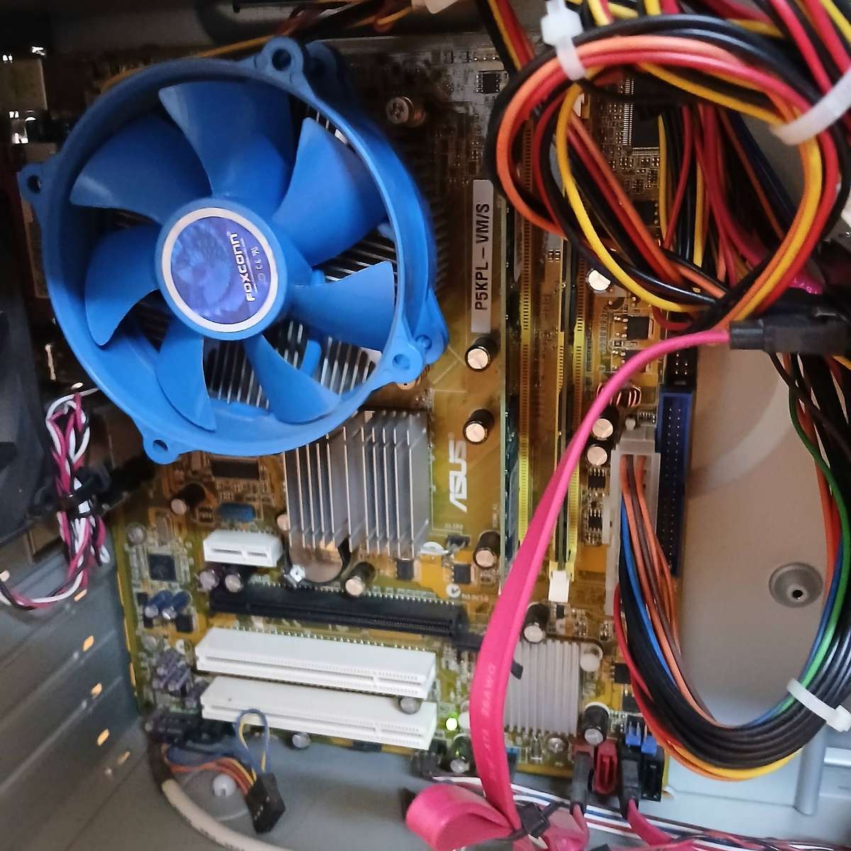 Mecer PC - Pentium Dual-Core E5300 @ 2.6GHz, 2GB DDR2, 250GB HDD - Desktop Case