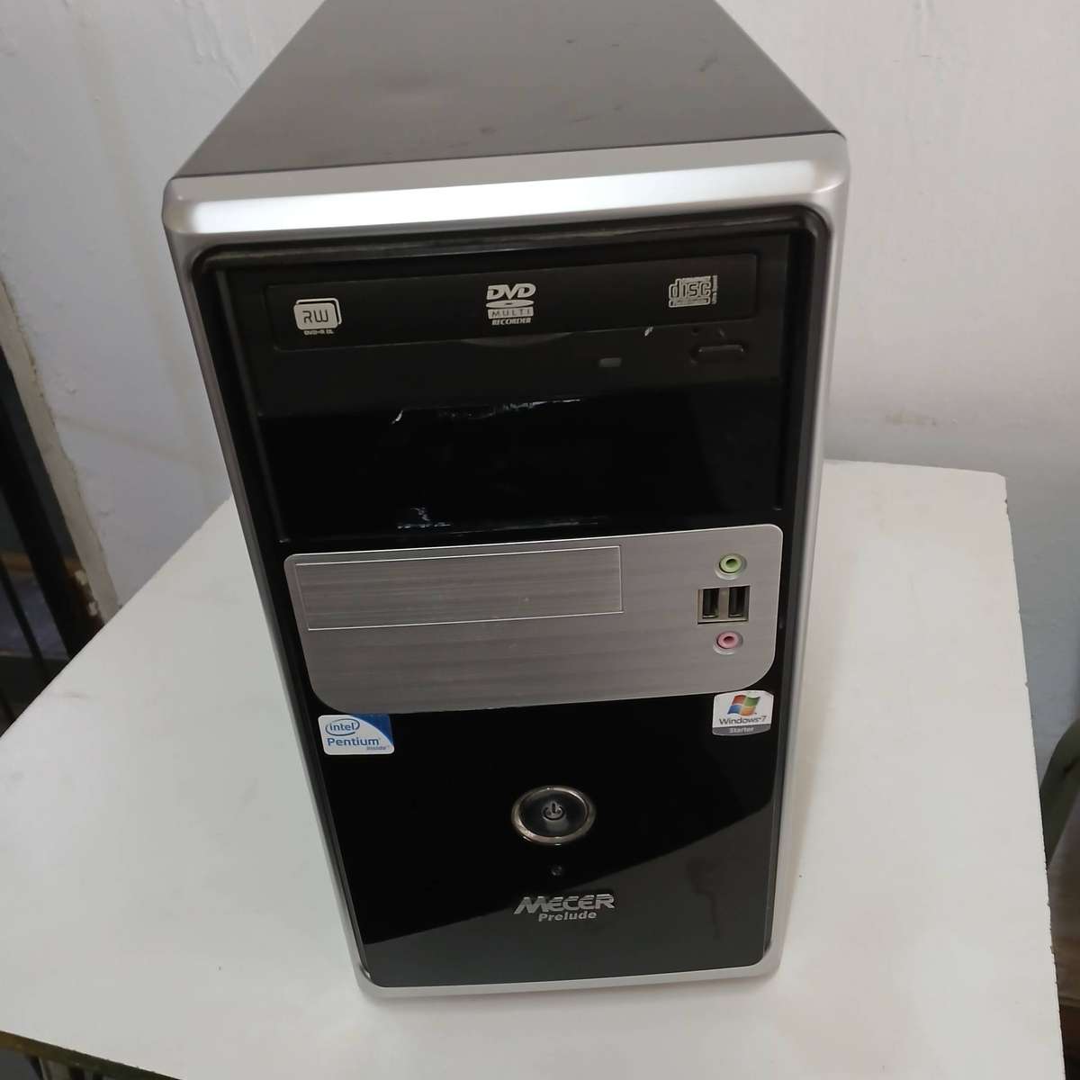 Mecer PC - Pentium Dual-Core E5300 @ 2.6GHz, 2GB DDR2, 250GB HDD - Desktop Case