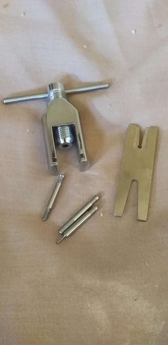 Pinion puller slot car