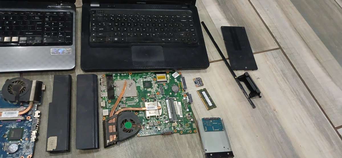 2 x laptop for spares or repair