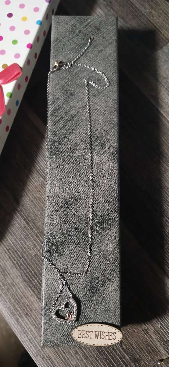 White gold womans necklace