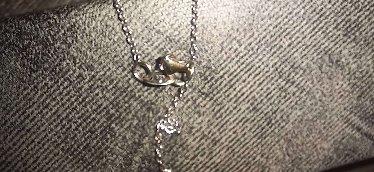 White gold womans necklace