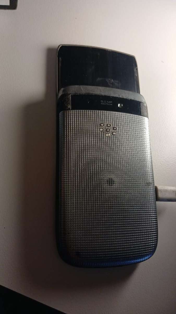 Blackberry 9810 cellphone