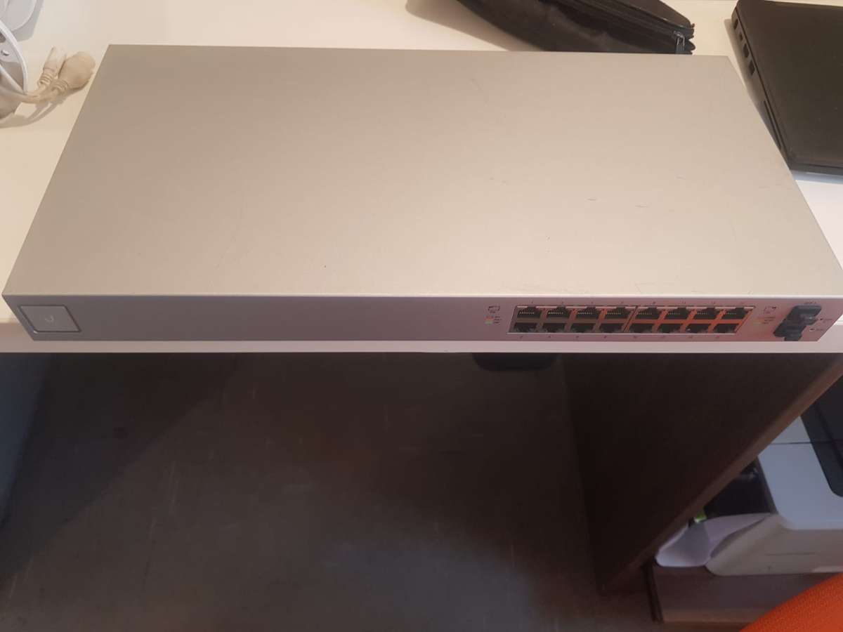 Ubiquiti 16 port poe switch - US-16-150W