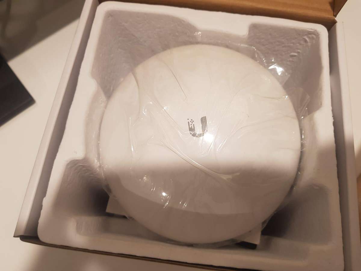 Ubiquiti UISP airMAX NanoBeam M5 5GHz 16dBi Radio | NBE-M5-16