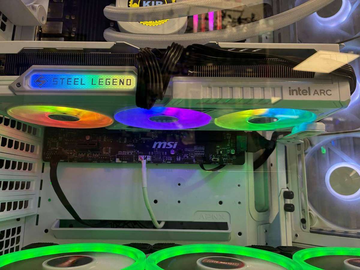 Gaming Desktop With 32 Inch Samsung Curved Monitor