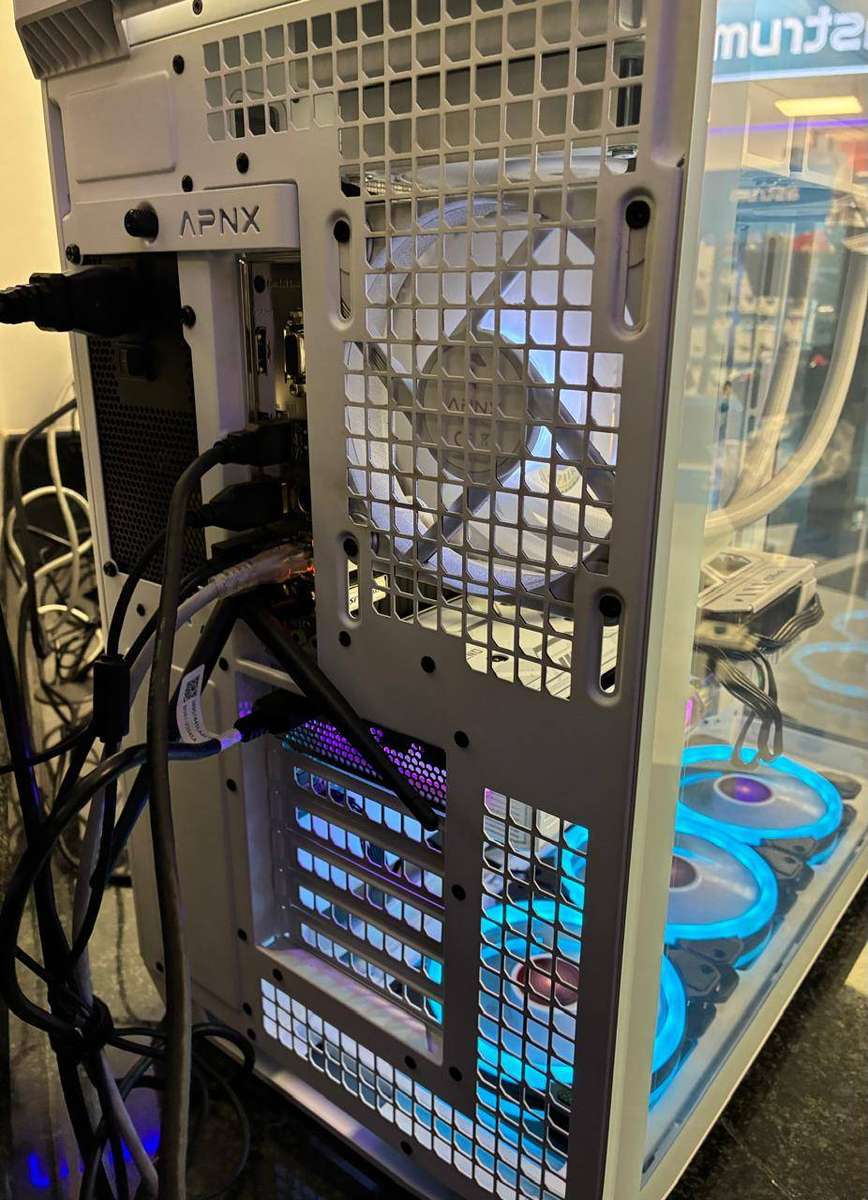 Gaming Desktop With 32 Inch Samsung Curved Monitor