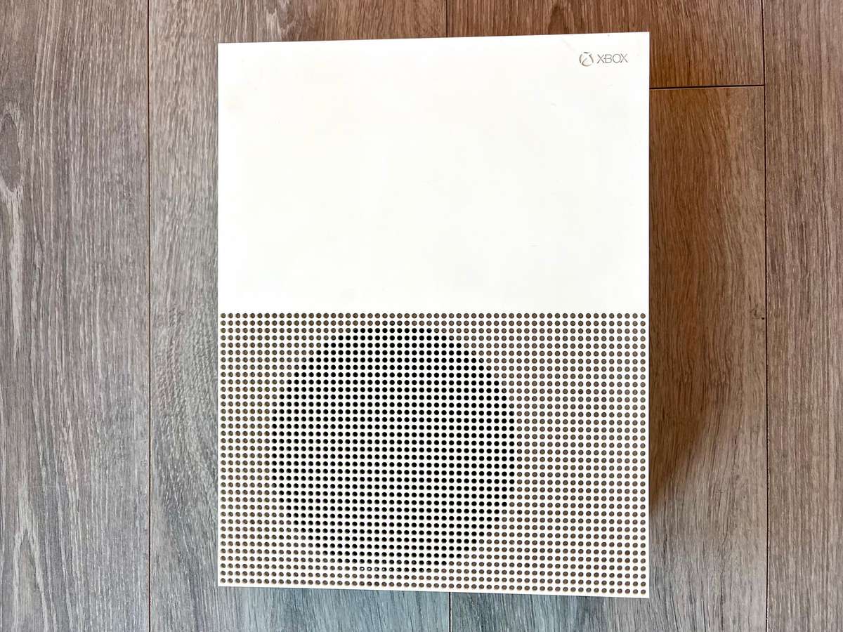 X Box One S 500GB console with 2 wireless controllers