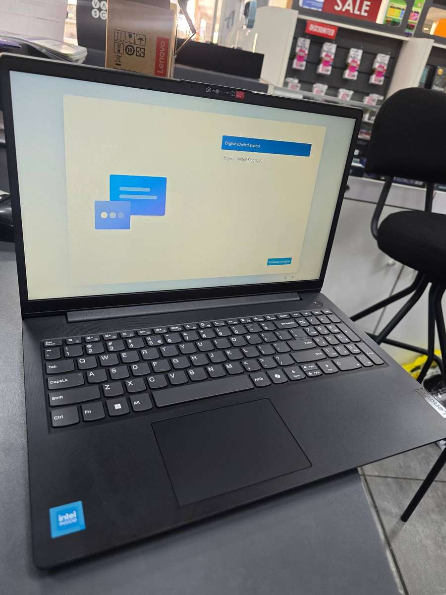 Notebook Lenovo V15 Intel Celeron N100 8GB 256GB Ssd Win11 Home 1Yr Cri