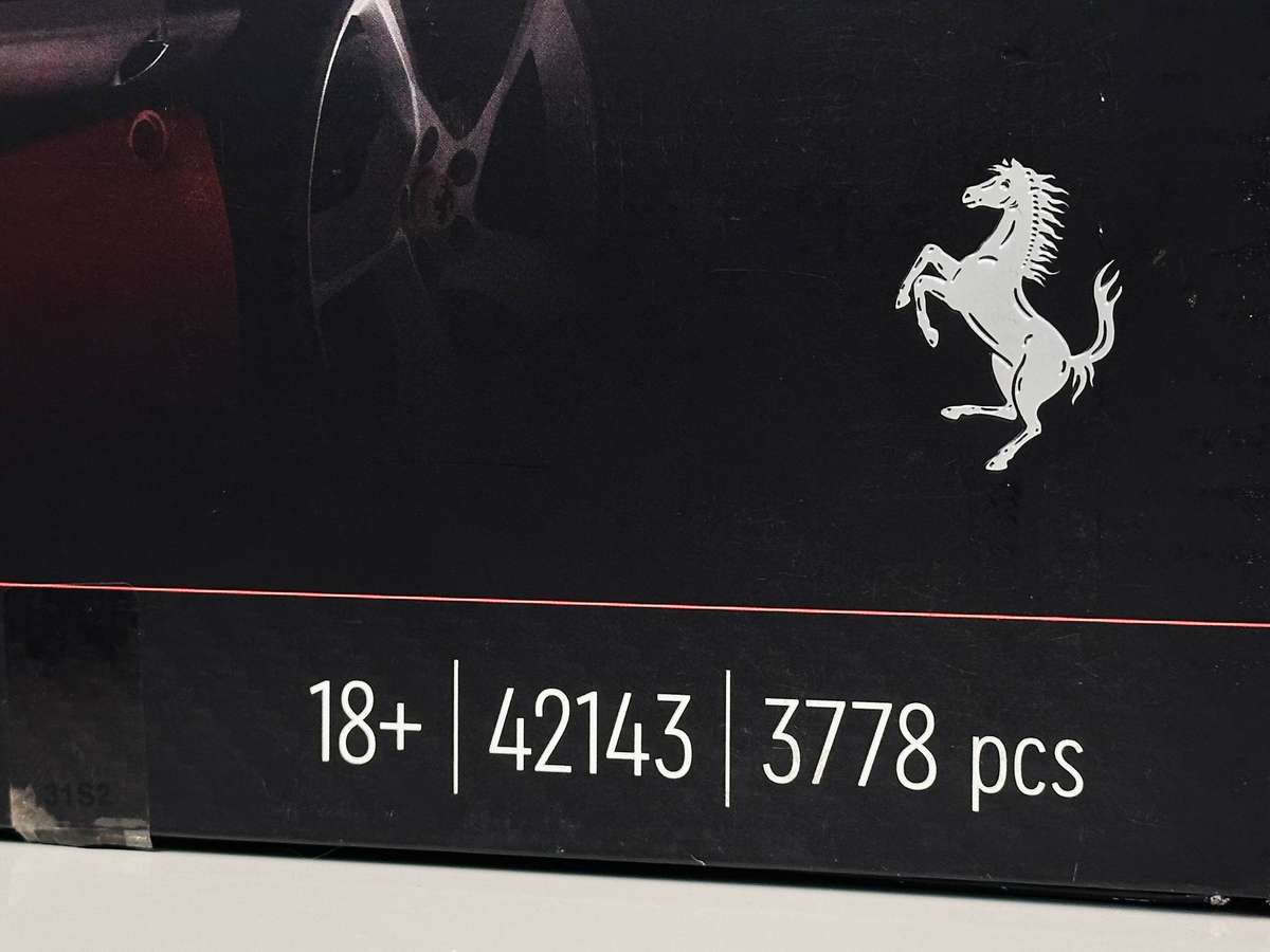 Lego Retired Ferrari Daytona SP3 1:8 Technic Large Collectable Model with Original Box 3778Pcs