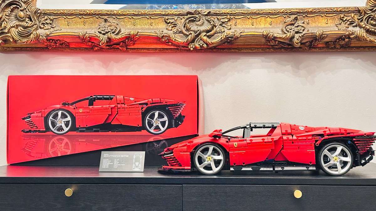 Lego Retired Ferrari Daytona SP3 1:8 Technic Large Collectable Model with Original Box 3778Pcs