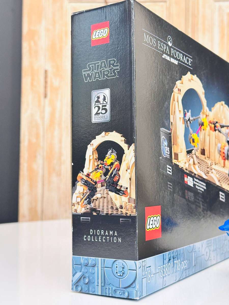 Lego Retired Star Wars 25th Anniversary Diorama Collectable Set with Original Box