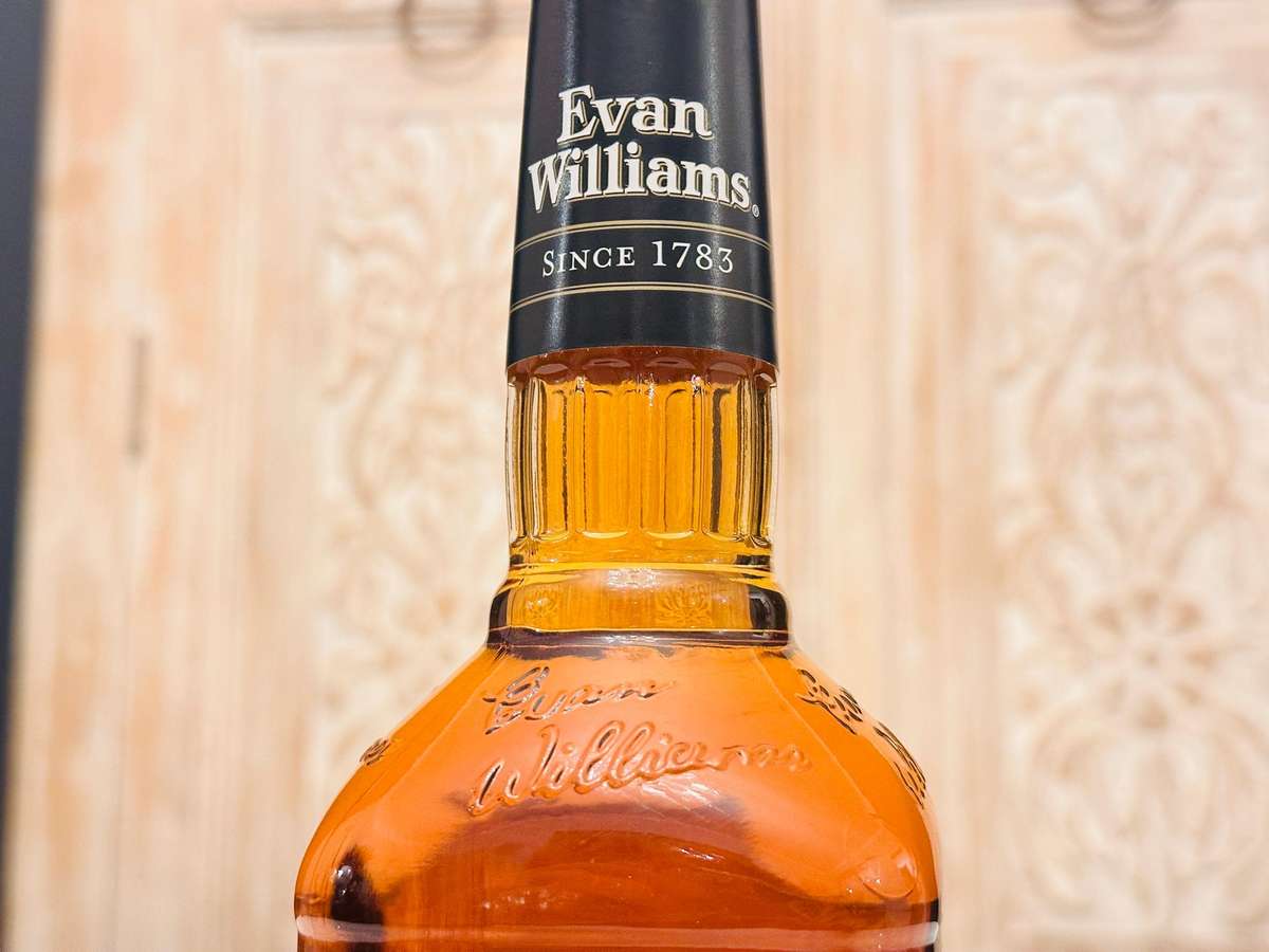 Evan WIlliams Extra Aged Kentucky Straight Bourbon Whisky