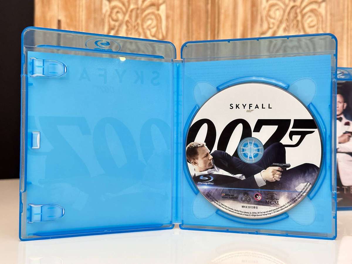 Collectors James Bond 007 Marvel & DC Blu-ray Selection