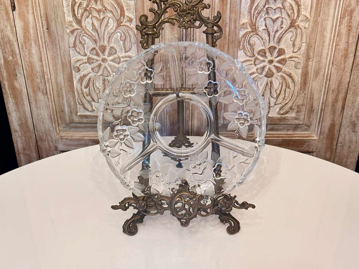 Exquisite Crystal Statement Piece