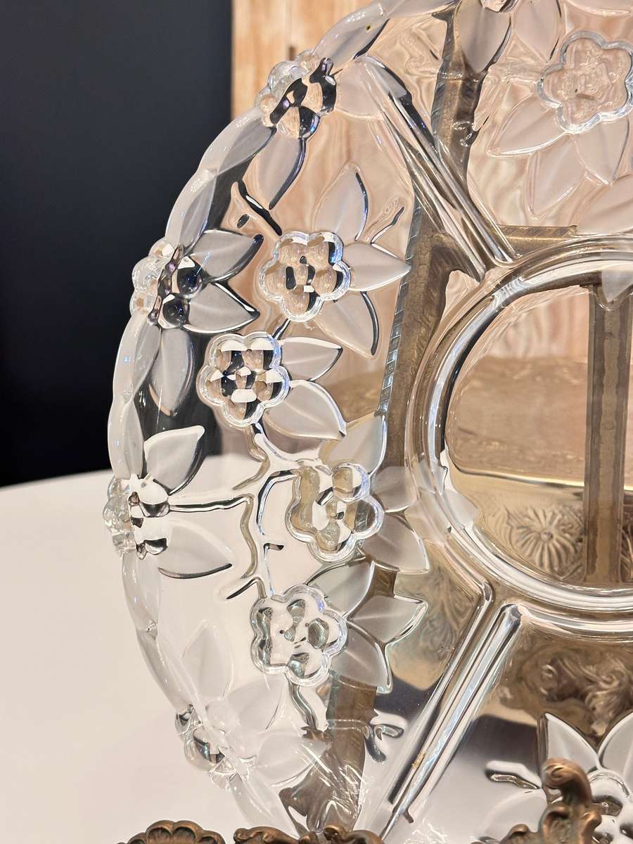 Exquisite Crystal Statement Piece