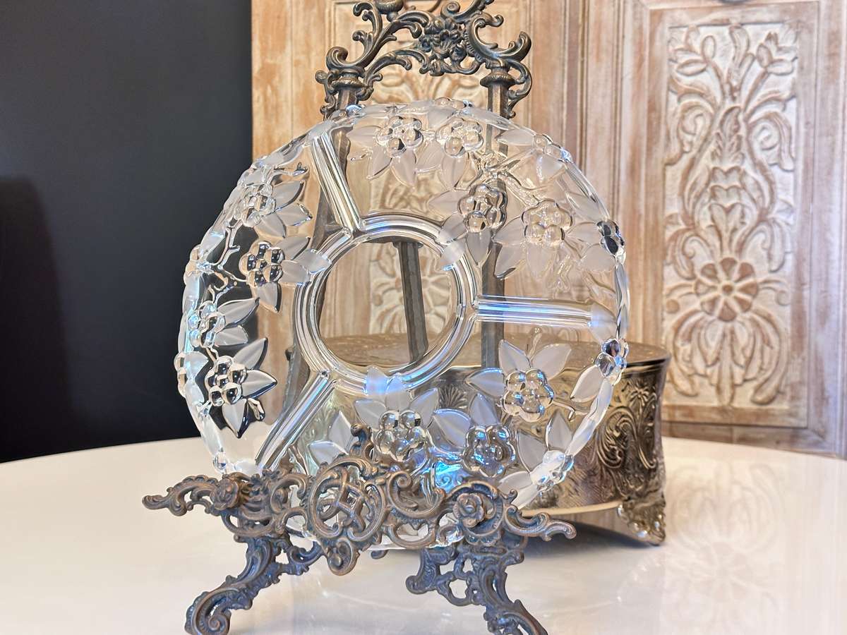 Exquisite Crystal Statement Piece