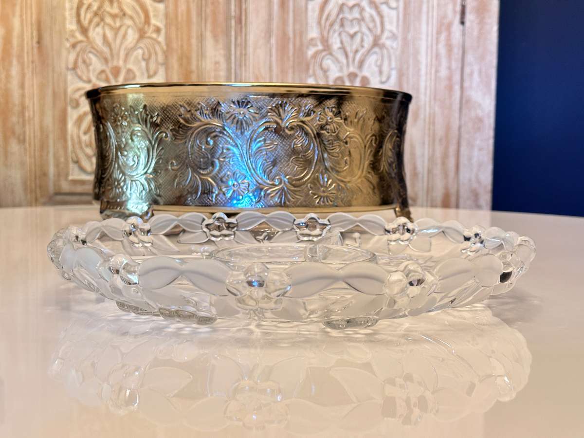 Exquisite Crystal Statement Piece