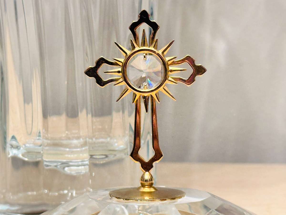 Exquisite Retired Vintage Spectra Swarovski Crystal Temptations Collectable